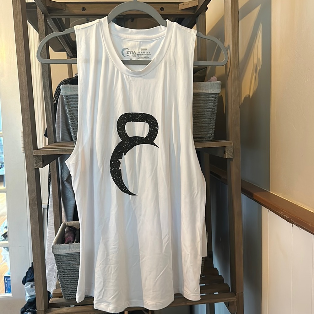 NWT ZYIA White Kettle Moon Tank